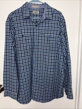 L.L.Bean Men’s Traditional Fit Blue Plaid Button Down Shirt Size Large.